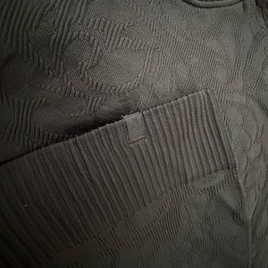 Lululemon Black Crew Neck Long Sleeve Size 6